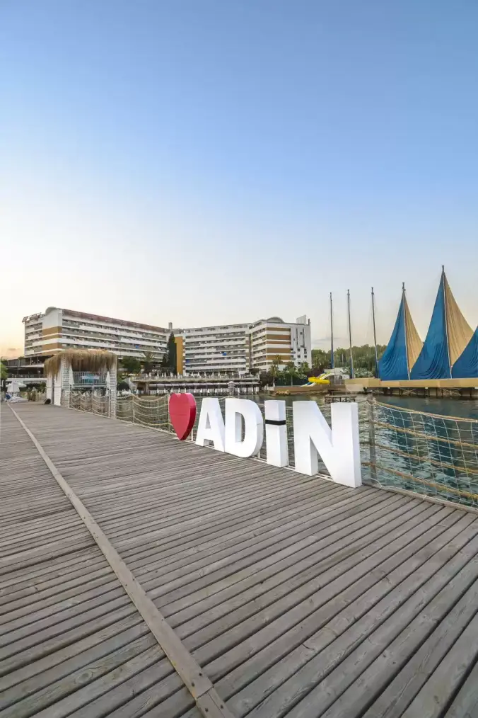 Deniz Manzaralı Premium Standart Oda — görsel 2